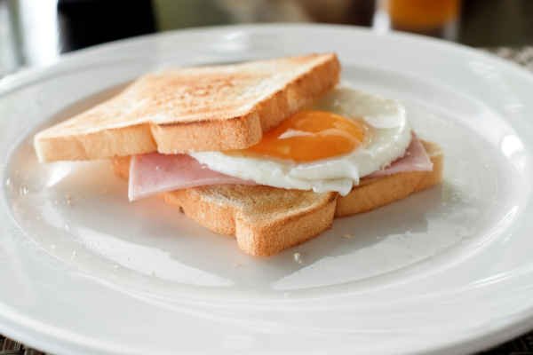 2 Eggs Sandwich with Meat Tray